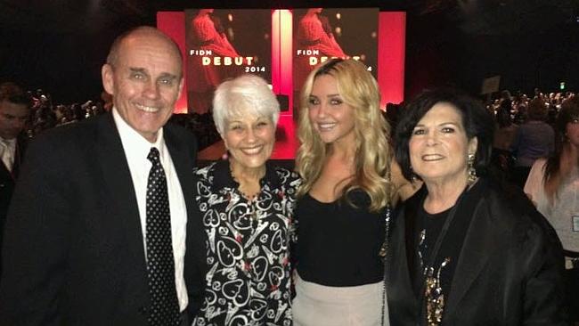 Amanda Bynes Family, Mother, Sister, Brother Photos