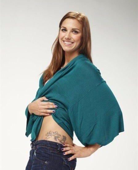 US Female Soccer Player With Tattoos Pictures,5