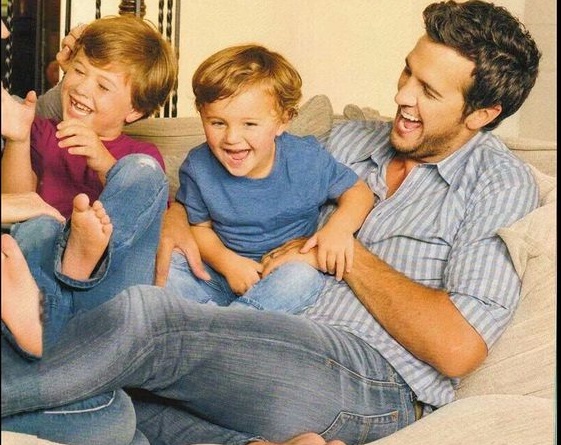 Luke Bryan Family Pictures, Kids, Height, Age
