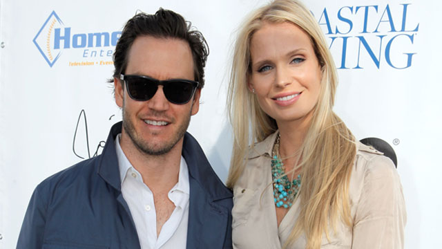 Mark-Paul Gosselaar Family Pictures, wife, Age, Height, Son, Daughter