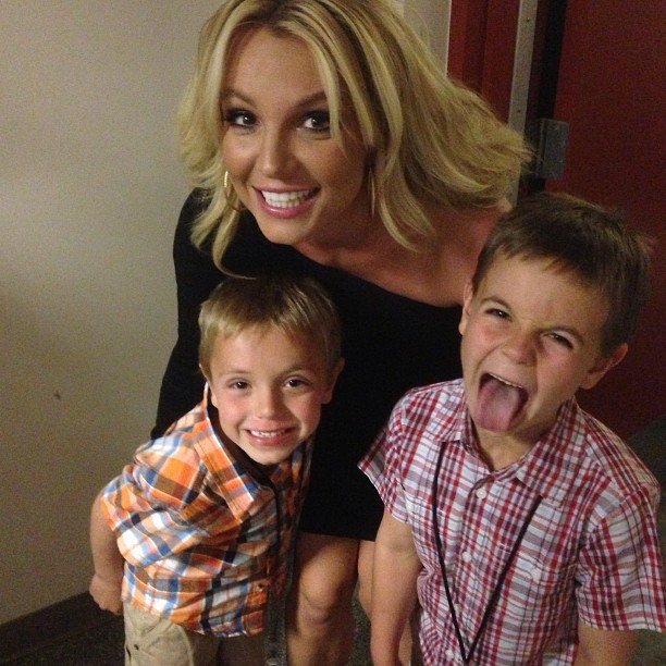 Britney Spears Family Photos, Boyfriend, Sons, Age, Height, Sister