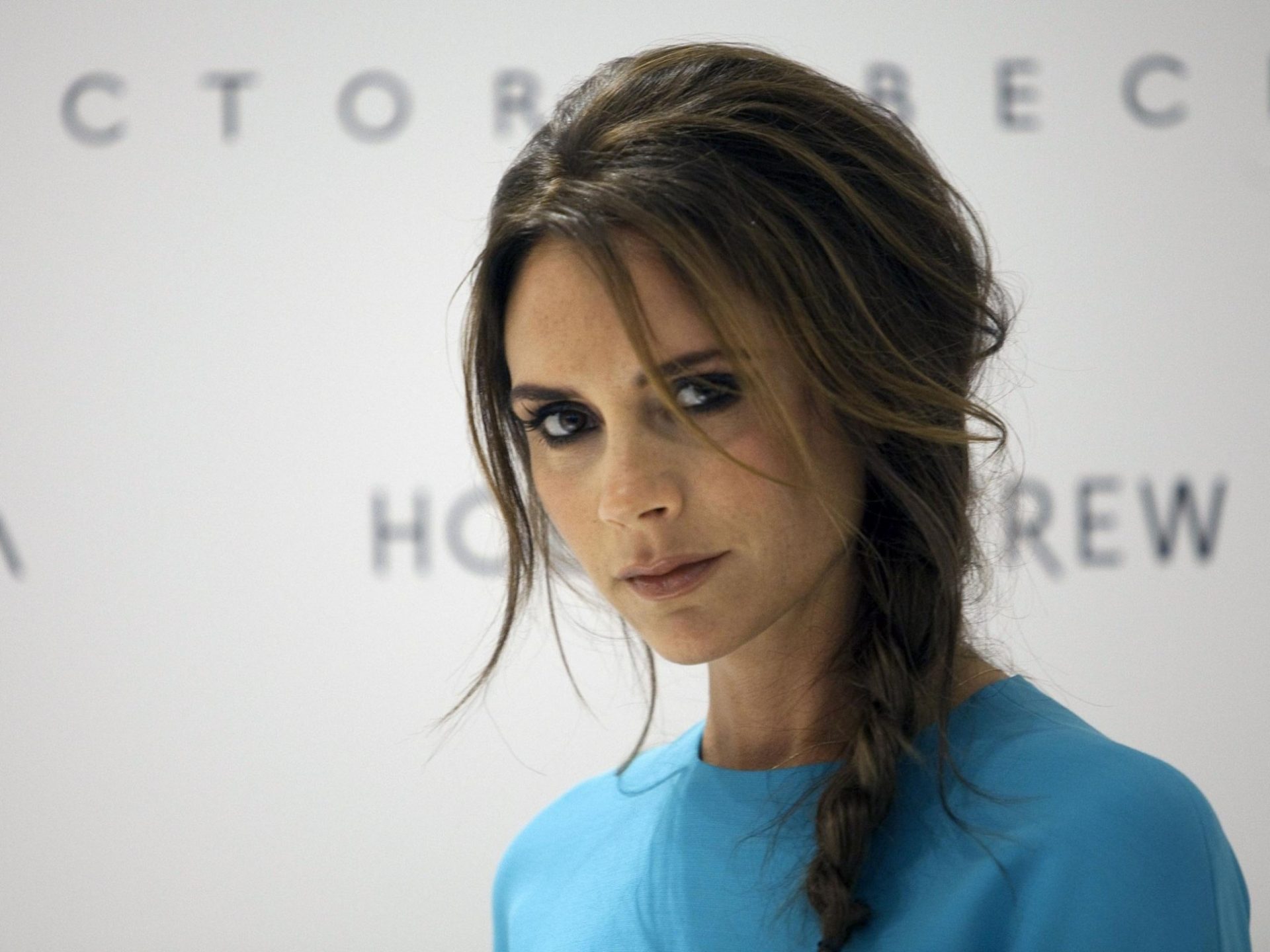Victoria Beckham Family Pictures, Husband, Kids, Age