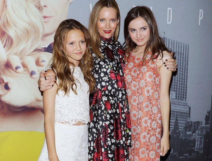 Leslie Mann Family Photos, Husband, Daughter, Age, Height