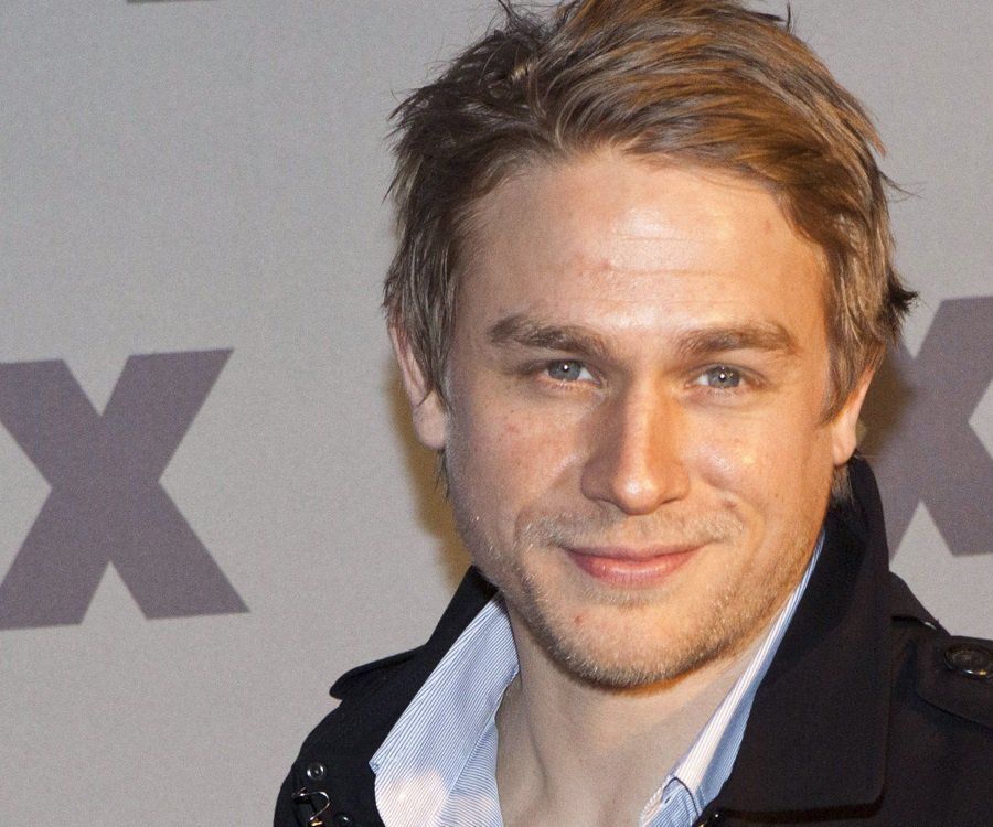 Charlie Hunnam Family Pics, Wife, Kids, Age, Height