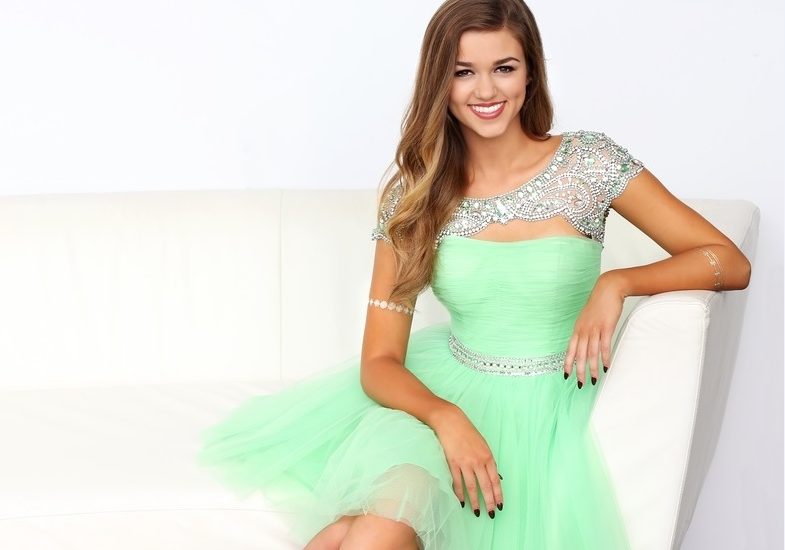 Sadie Robertson Family Photos, Father, Mother, Sister, Husband, Age, Height, Net Worth