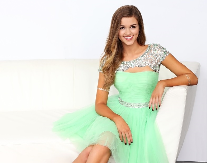 Sadie Robertson Family Photos, Father, Mother, Sister, Husband, Age, Height, Net Worth