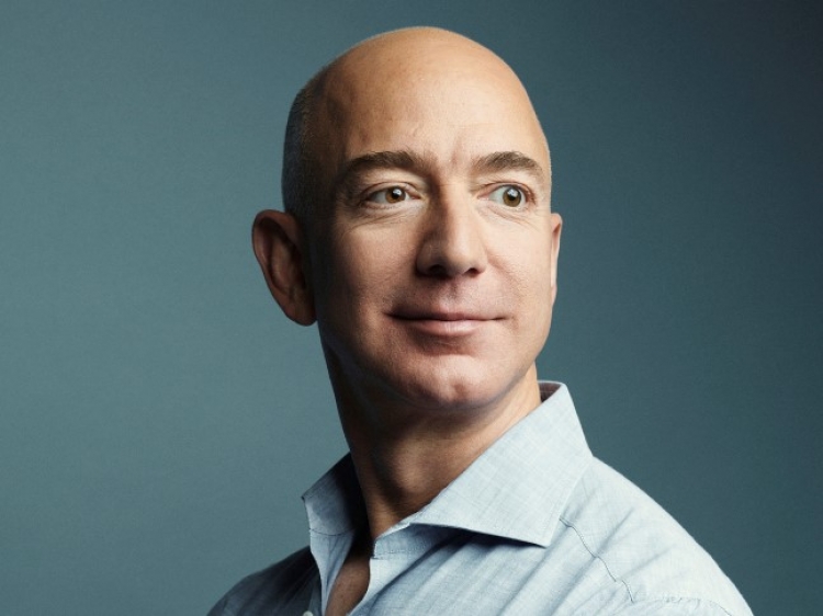 Jeff Bezos Family Pictures, Wife, Age, Children, Height, Biography