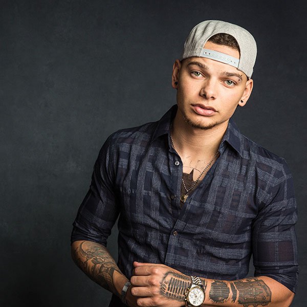 Kane Brown Family Pictures, Wife, Age, Height, Weight